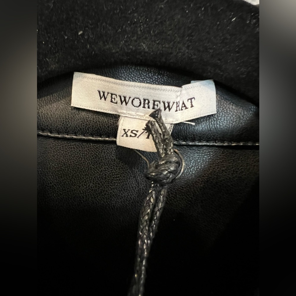 #960 NWT WeWoreWhat Black Button Down Shirt - Picture 8 of 10